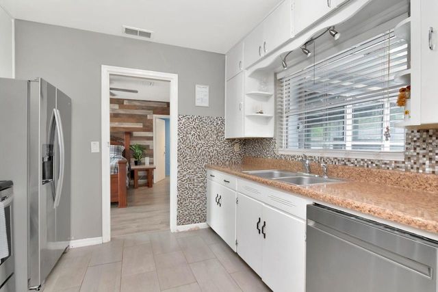 305 BAKER AVENUE, Clearwater, FL 33755