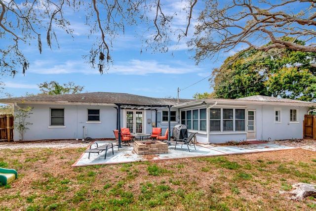 305 BAKER AVENUE, Clearwater, FL 33755