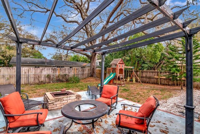 305 BAKER AVENUE, Clearwater, FL 33755