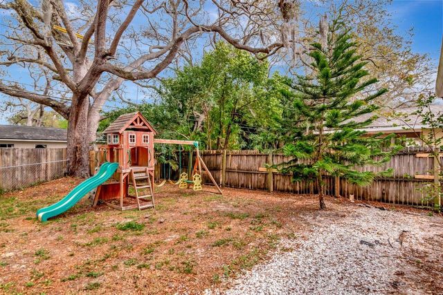 305 BAKER AVENUE, Clearwater, FL 33755