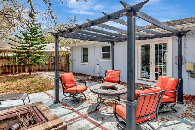 305 BAKER AVENUE, Clearwater, FL 33755