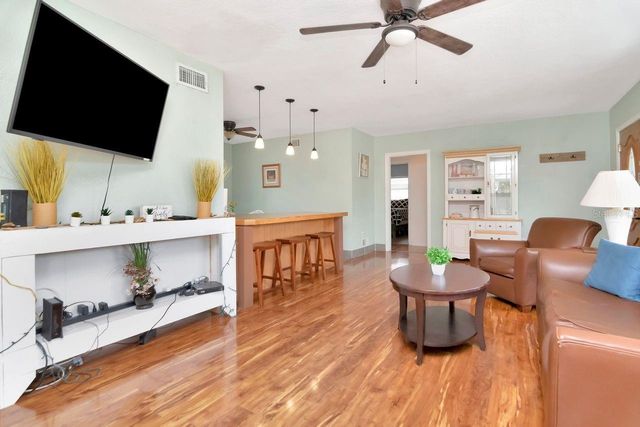 305 BAKER AVENUE, Clearwater, FL 33755