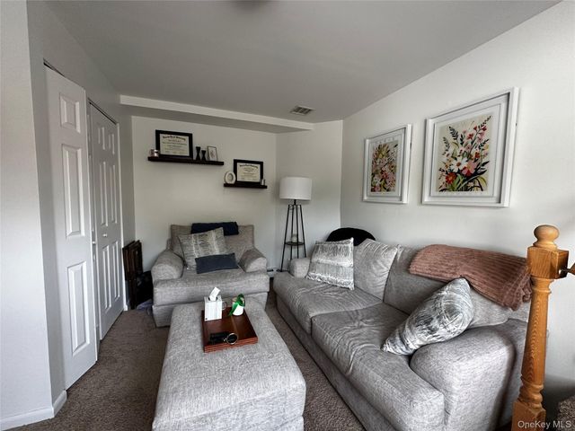 18 green Place, South Setauket, NY 11720