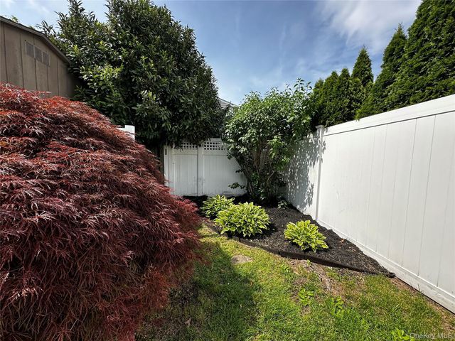 18 green Place, South Setauket, NY 11720