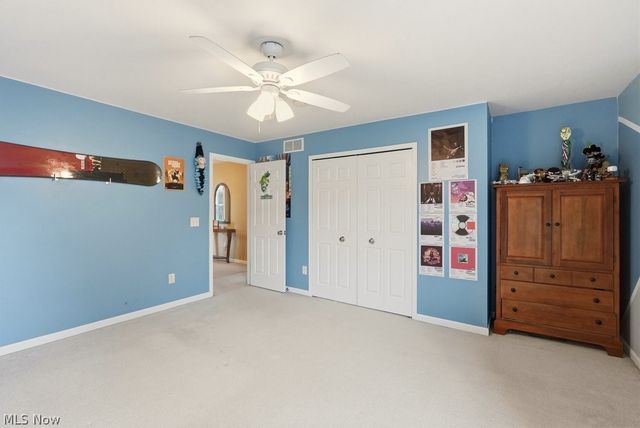 214 Gatwick Grove Circle, Wadsworth, OH 44281