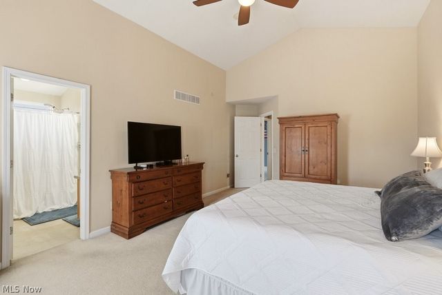 214 Gatwick Grove Circle, Wadsworth, OH 44281