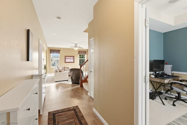 214 Gatwick Grove Circle, Wadsworth, OH 44281