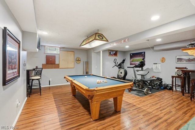 214 Gatwick Grove Circle, Wadsworth, OH 44281