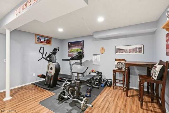 214 Gatwick Grove Circle, Wadsworth, OH 44281