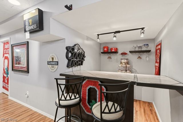 214 Gatwick Grove Circle, Wadsworth, OH 44281