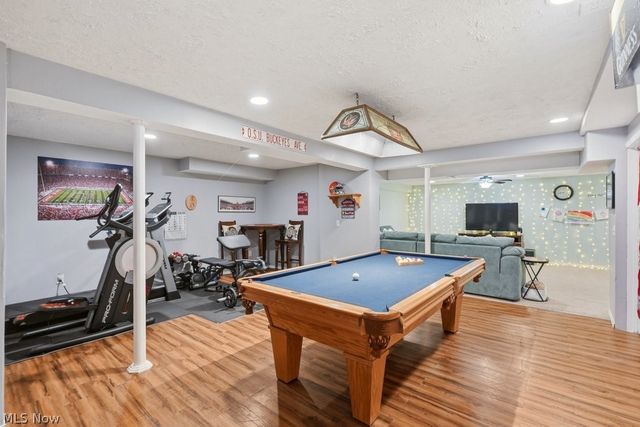 214 Gatwick Grove Circle, Wadsworth, OH 44281