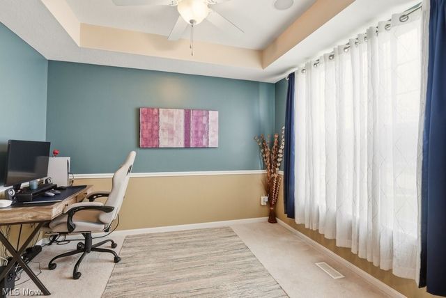 214 Gatwick Grove Circle, Wadsworth, OH 44281