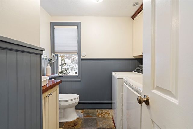 12 Campmeeting Rd, Topsfield, MA 01983