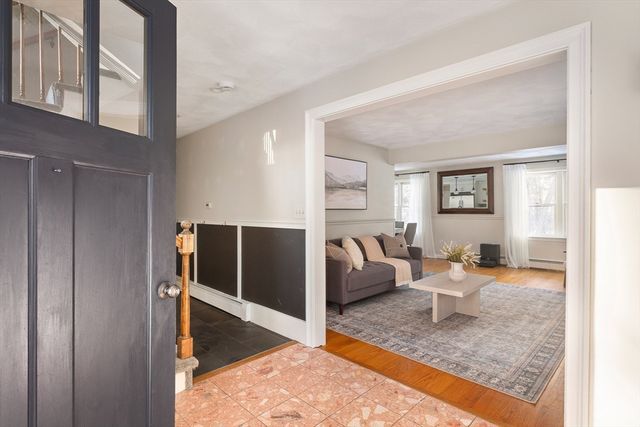 12 Campmeeting Rd, Topsfield, MA 01983