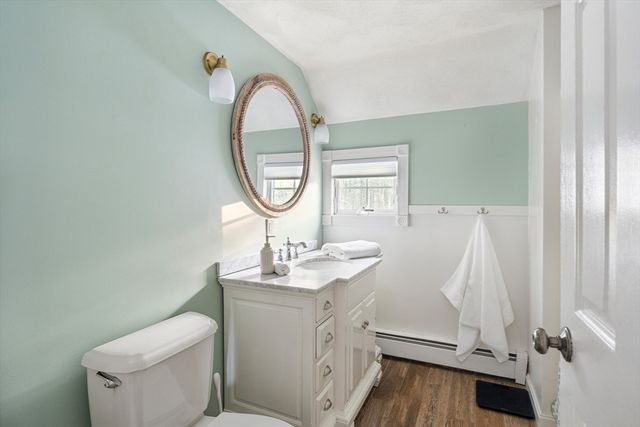 12 Campmeeting Rd, Topsfield, MA 01983