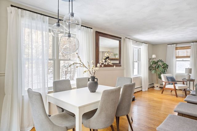 12 Campmeeting Rd, Topsfield, MA 01983