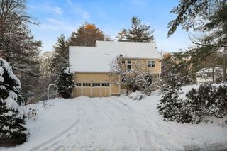 12 Campmeeting Rd, Topsfield, MA 01983