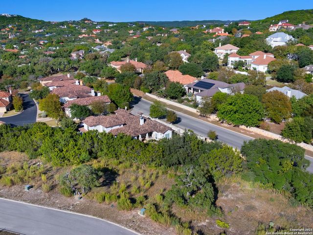 11 DOMINION MEADOWS, San Antonio, TX 78257