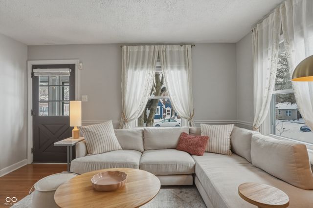 6046 Primrose Avenue, Indianapolis, IN 46220