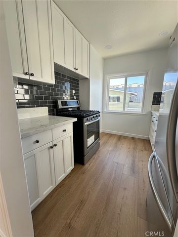 4208 River B, Newport Beach, CA 92663