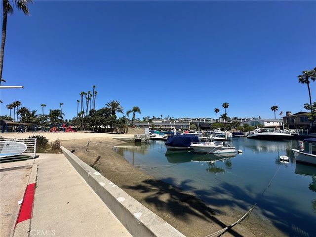 4208 River B, Newport Beach, CA 92663