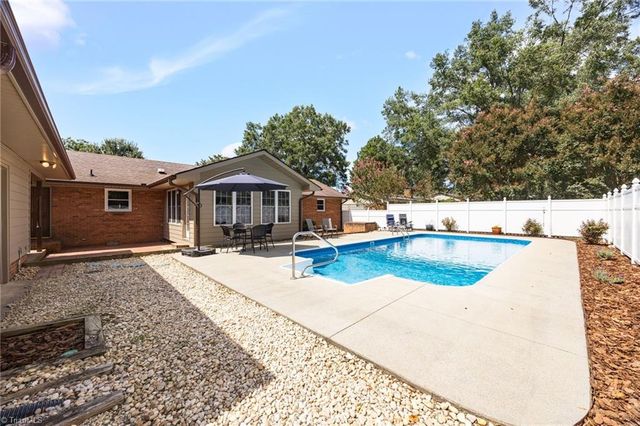 5025 Perryco Lane, Winston-salem, NC 27127
