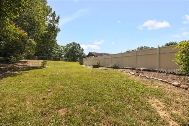 5025 Perryco Lane, Winston-salem, NC 27127