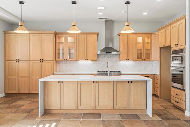 43798 Parkway Esplanade E, La Quinta, CA 92253