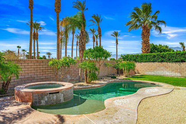 43798 Parkway Esplanade E, La Quinta, CA 92253