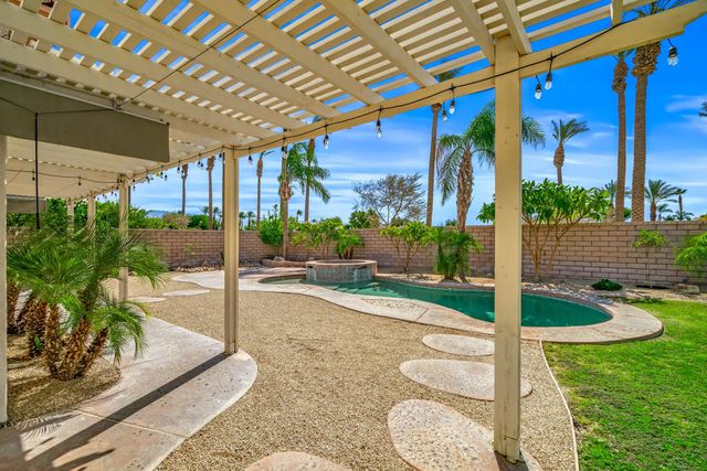 43798 Parkway Esplanade E, La Quinta, CA 92253