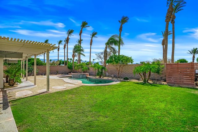 43798 Parkway Esplanade E, La Quinta, CA 92253