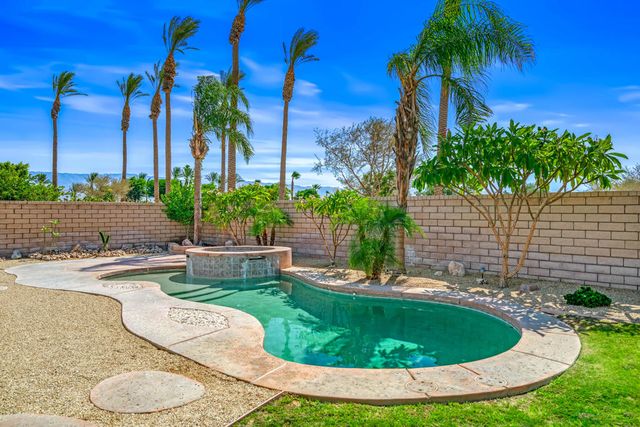43798 Parkway Esplanade E, La Quinta, CA 92253