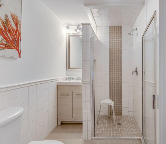 1 12th Avenue, Isle Of Palms, SC 29451