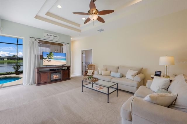 252 DAHLIA COURT, Bradenton, FL 34212