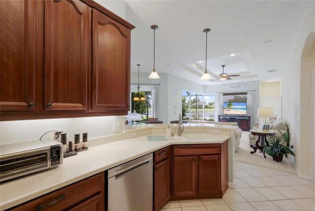 252 DAHLIA COURT, Bradenton, FL 34212