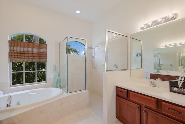 252 DAHLIA COURT, Bradenton, FL 34212