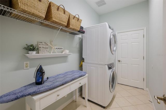 252 DAHLIA COURT, Bradenton, FL 34212
