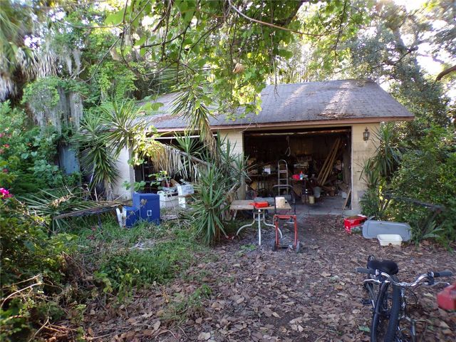 1938 VIRGINIA AVENUE, Tarpon Springs, FL 34689