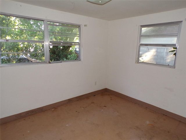 1938 VIRGINIA AVENUE, Tarpon Springs, FL 34689