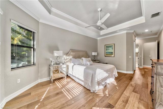 9569 Siracusa CT, Naples, FL 34113