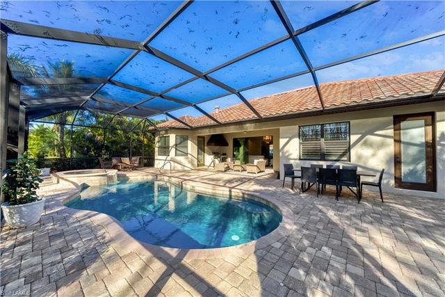 9569 Siracusa CT, Naples, FL 34113