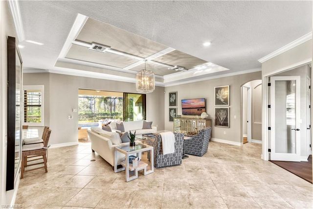 9569 Siracusa CT, Naples, FL 34113