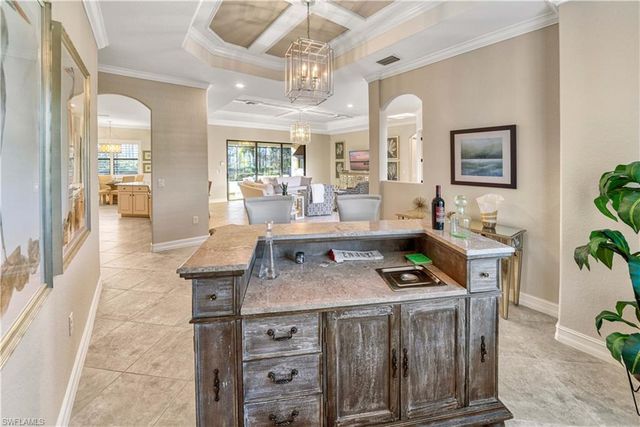 9569 Siracusa CT, Naples, FL 34113