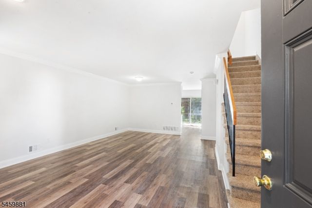 103 Orchard Meadows Dr, Union Twp., NJ 07083