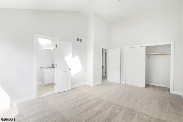 103 Orchard Meadows Dr, Union Twp., NJ 07083