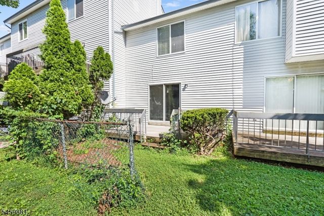 103 Orchard Meadows Dr, Union Twp., NJ 07083