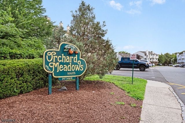 103 Orchard Meadows Dr, Union Twp., NJ 07083