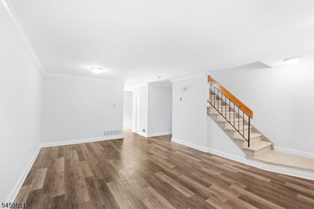 103 Orchard Meadows Dr, Union Twp., NJ 07083