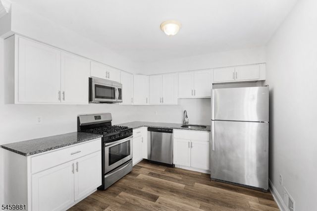 103 Orchard Meadows Dr, Union Twp., NJ 07083