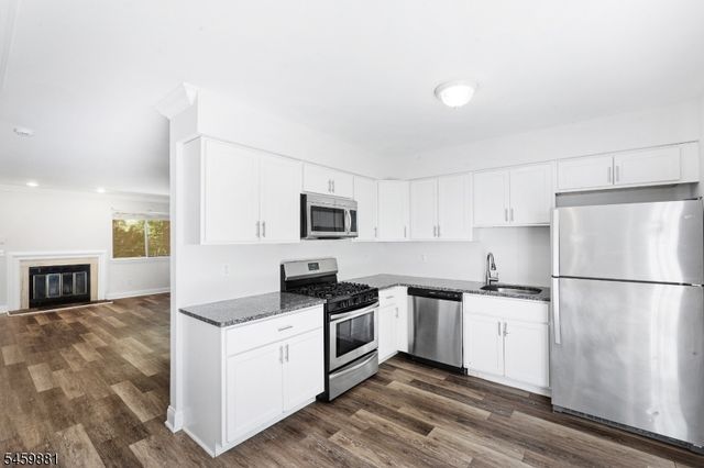 103 Orchard Meadows Dr, Union Twp., NJ 07083